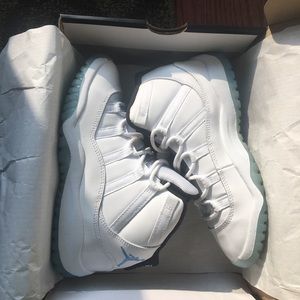 Jordan 11s